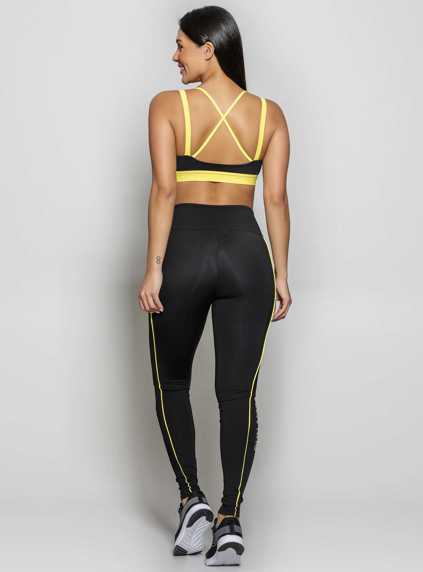 Legging com bolso Running Preto 02 / Amarelo 03