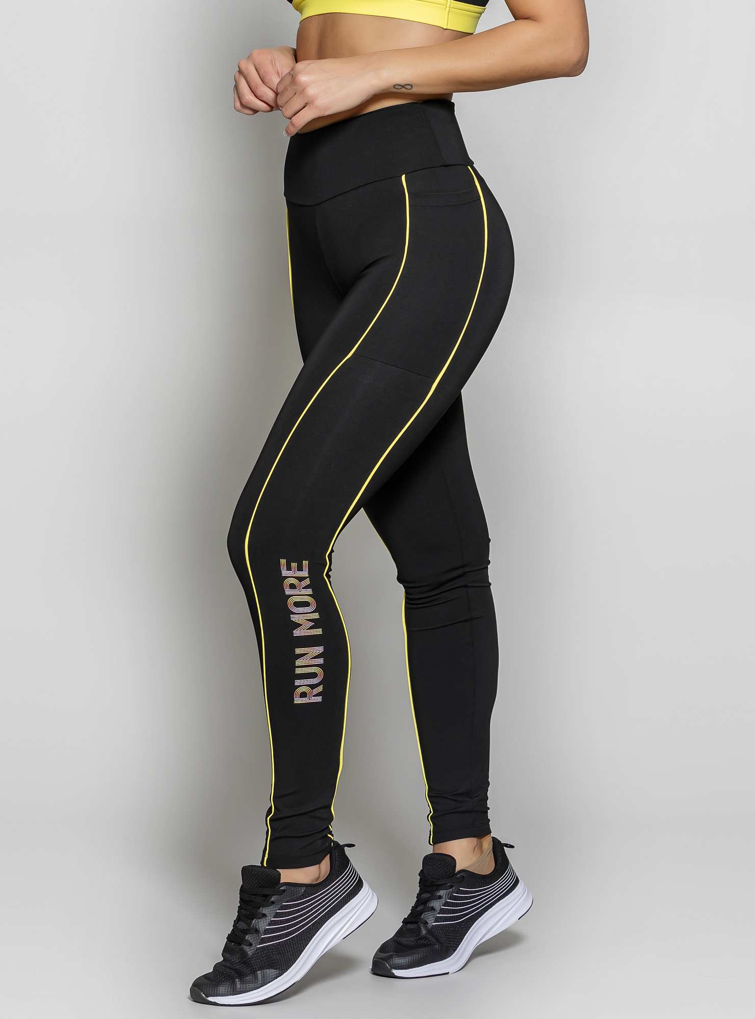 Legging com bolso Running Preto 02 / Amarelo 03