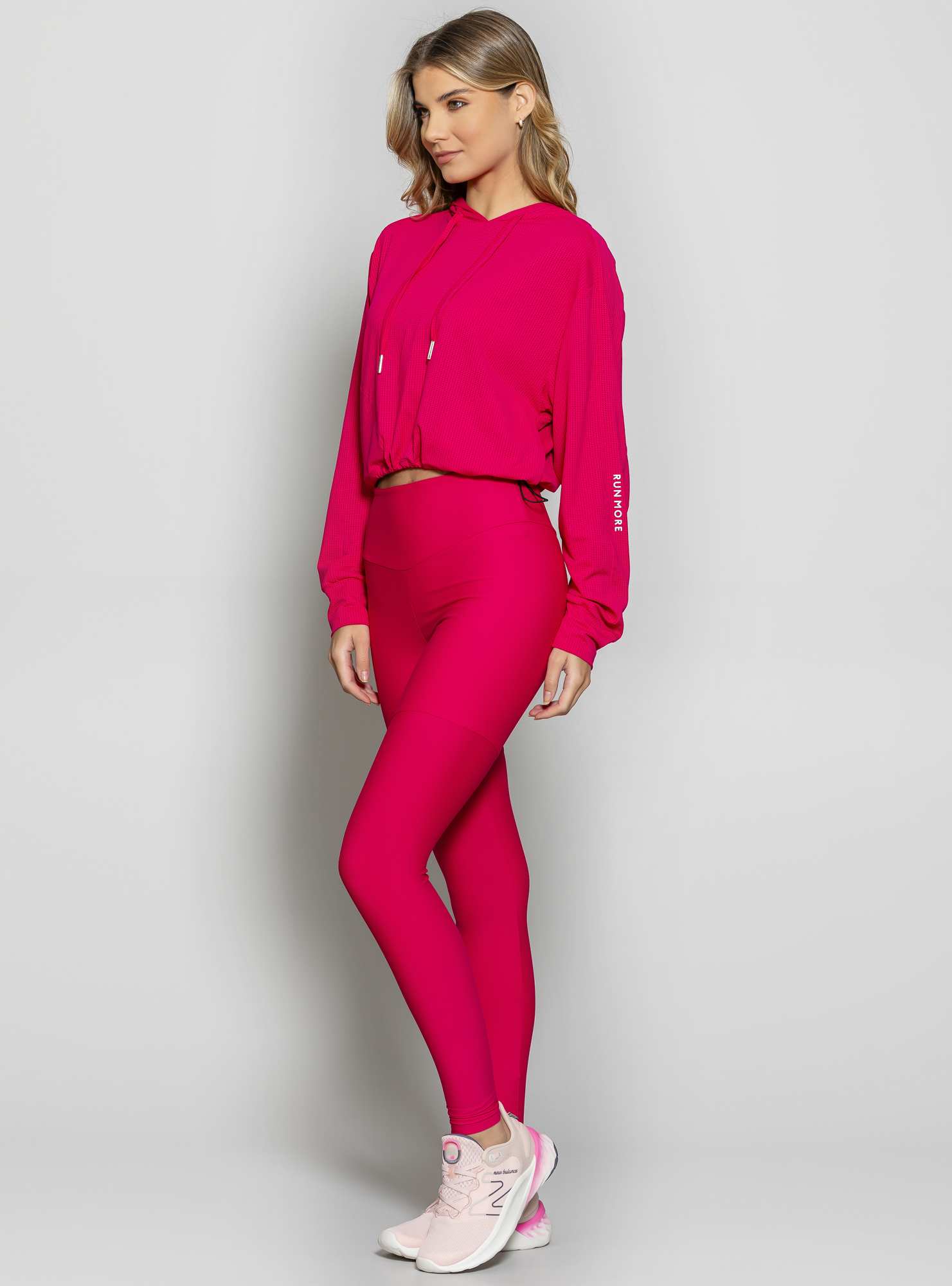Blusão Max Fresh com Capuz Rosa 09