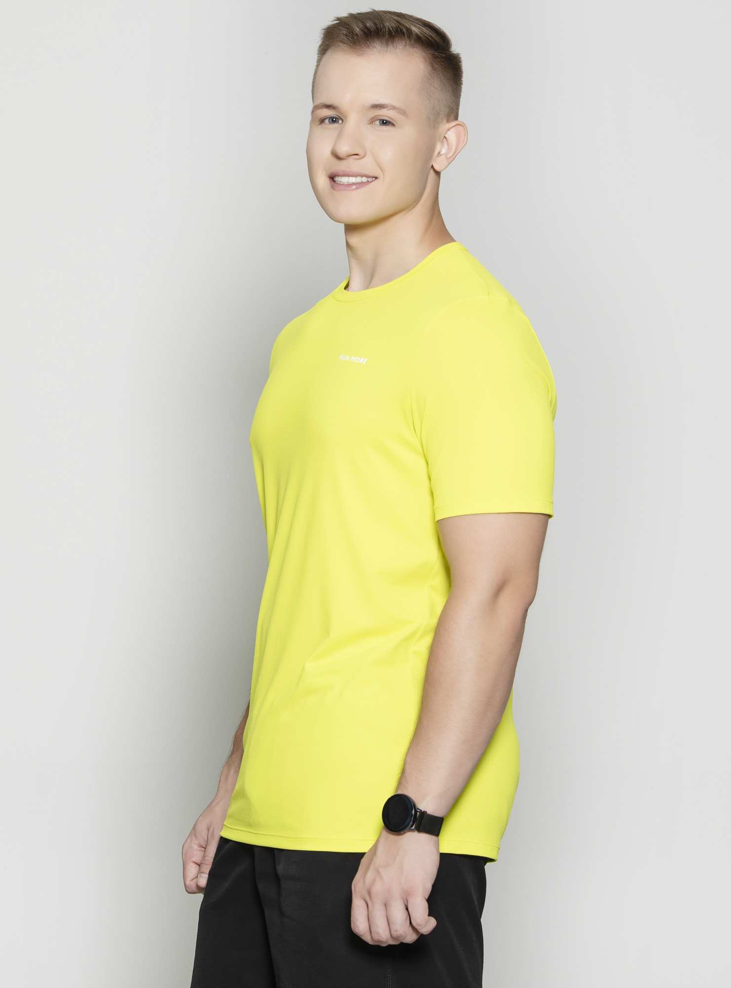 Camiseta Masculina Essencial Amarelo 04