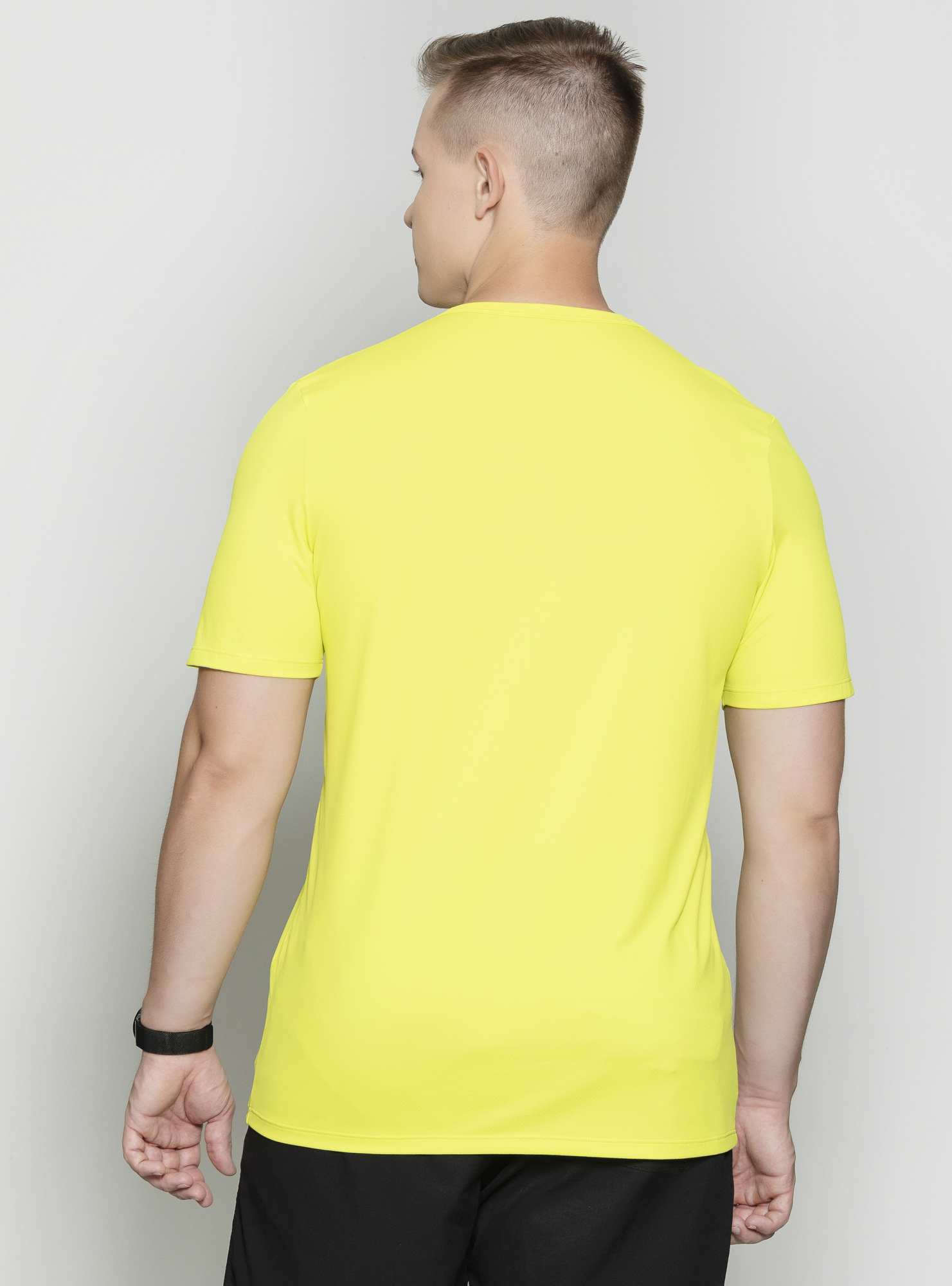 Camiseta Masculina Essencial Amarelo 04