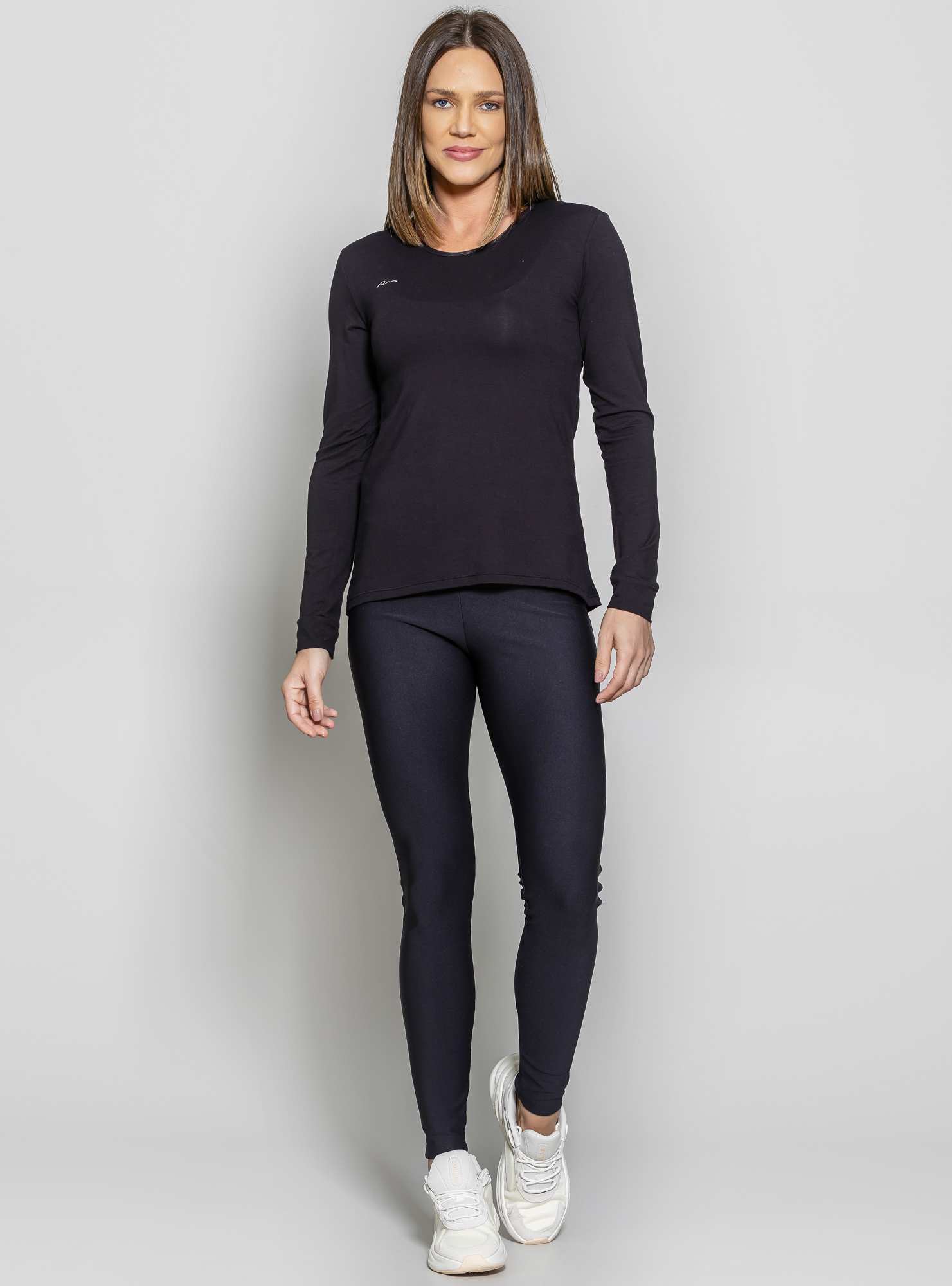 Blusa Alongada Athleisure Preto