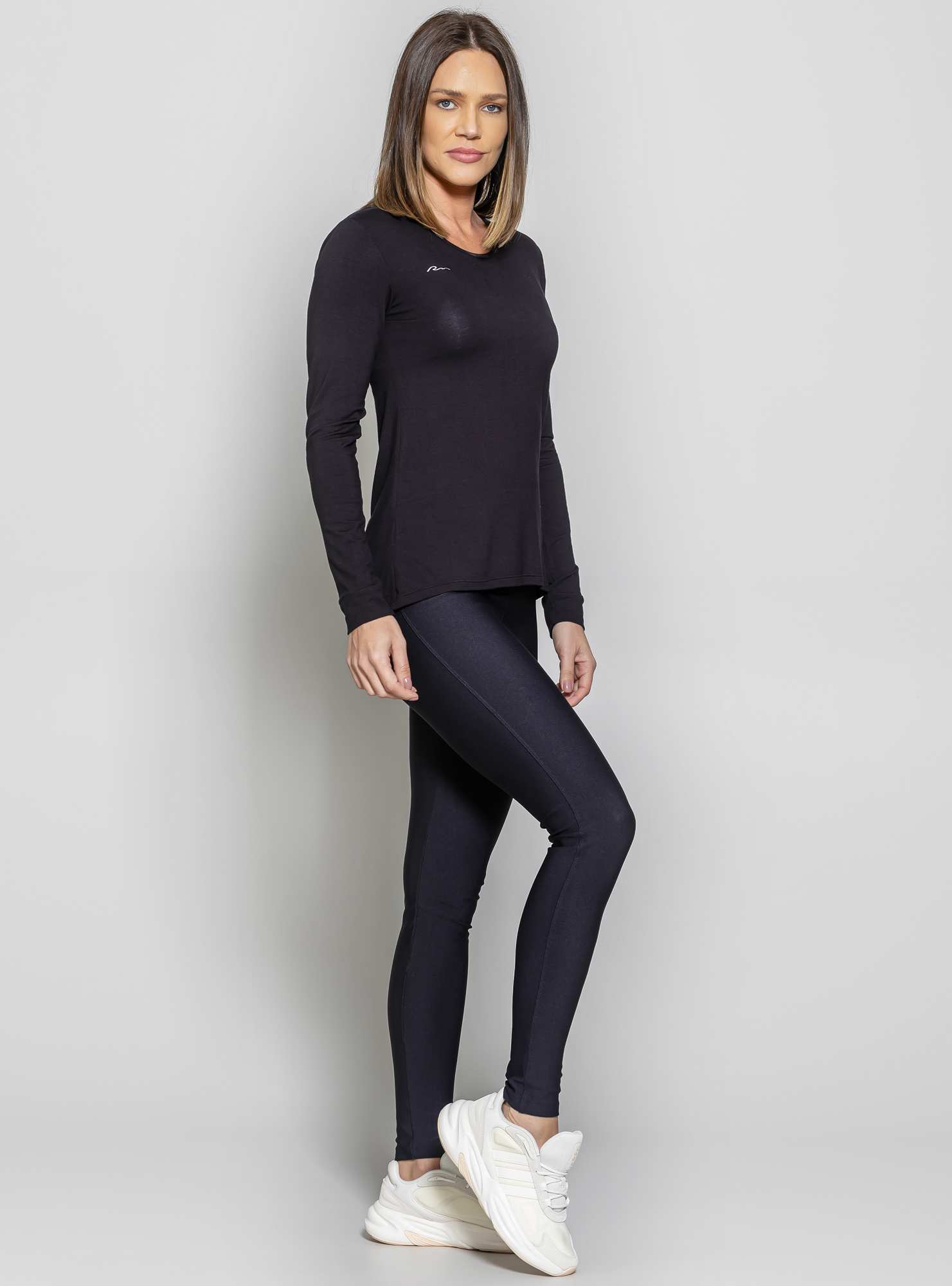Blusa Alongada Athleisure Preto