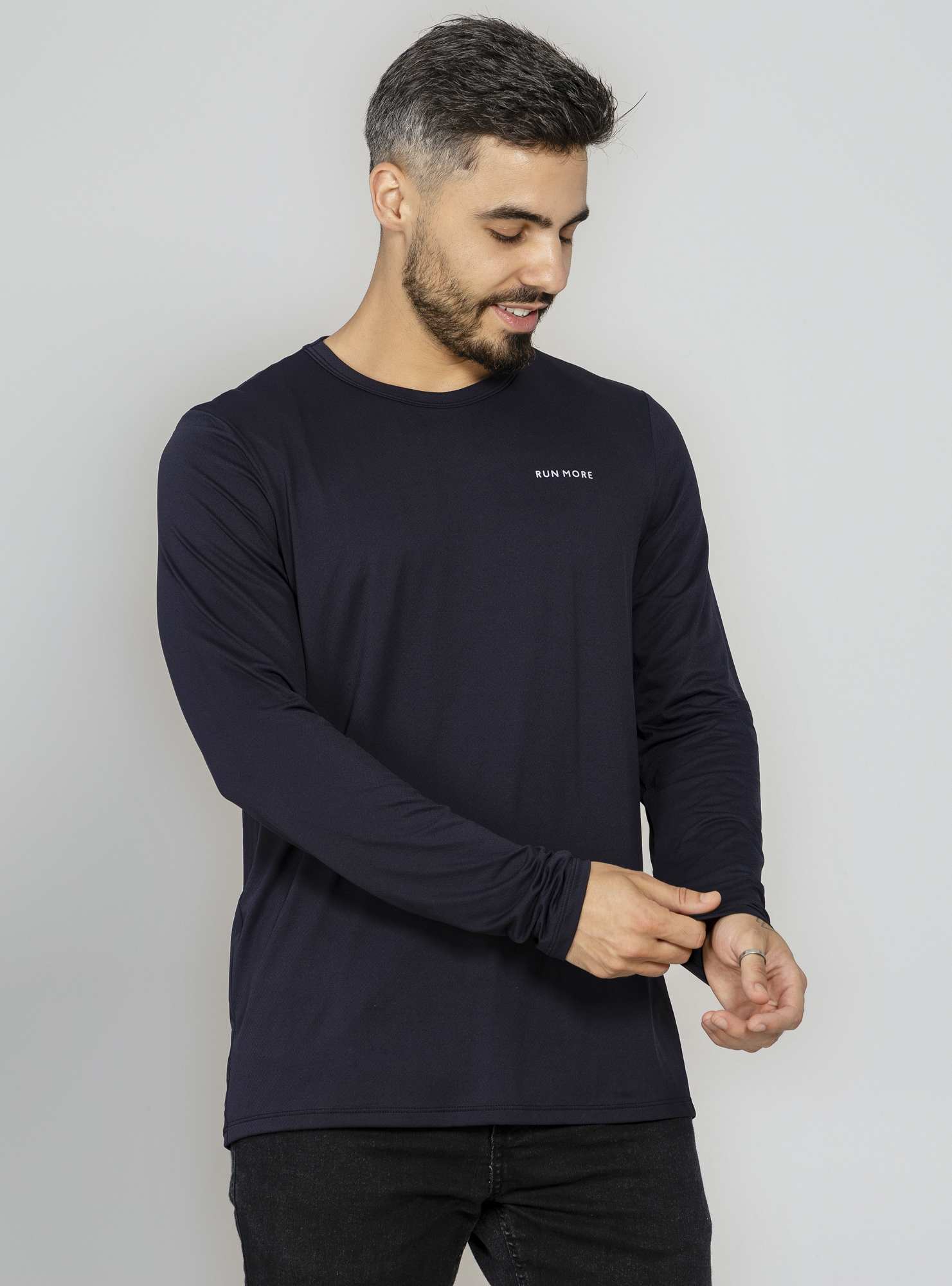 Camiseta Manga Longa Essencial Preto