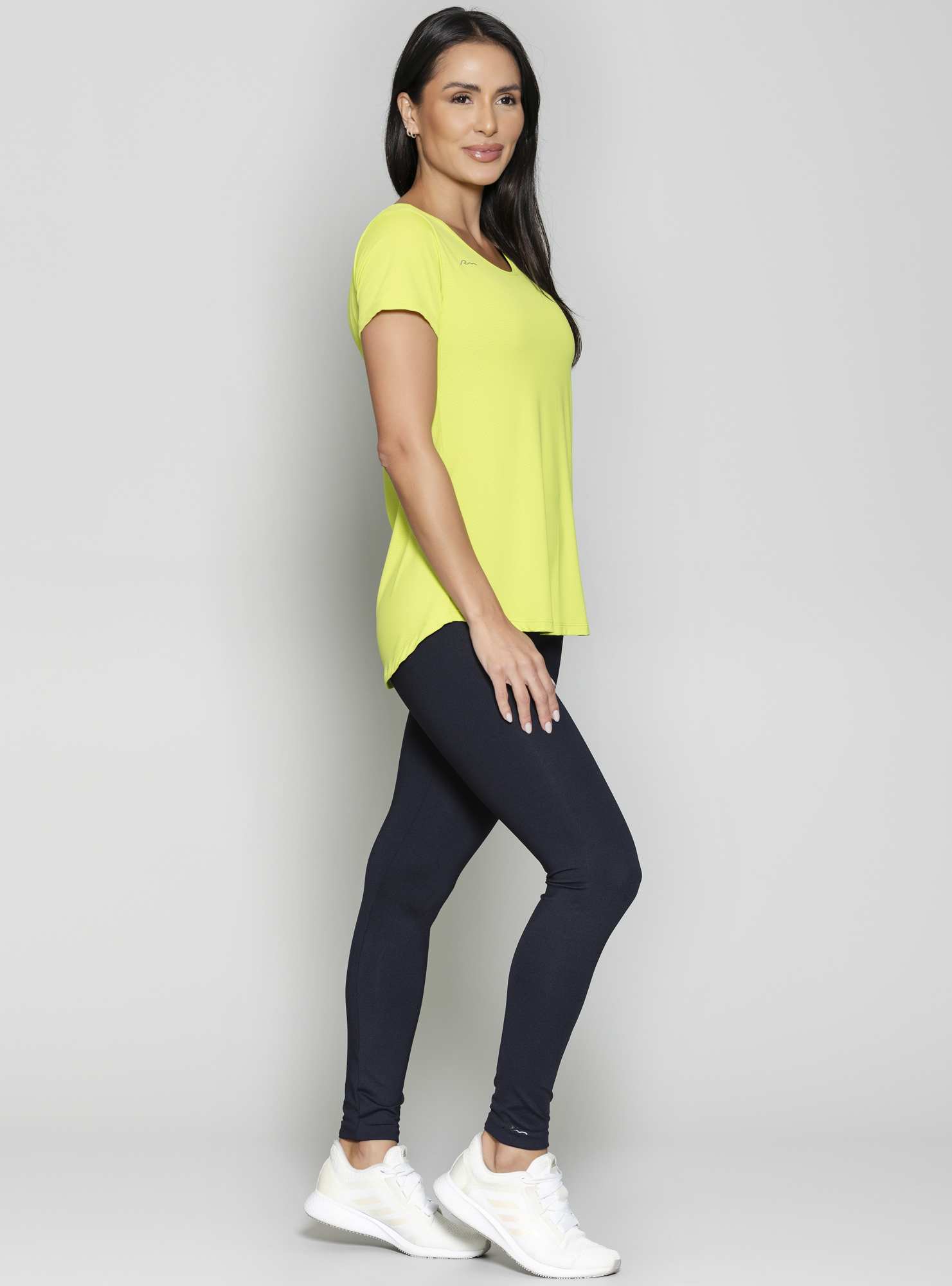Blusa Alongada Essencial Verde 03