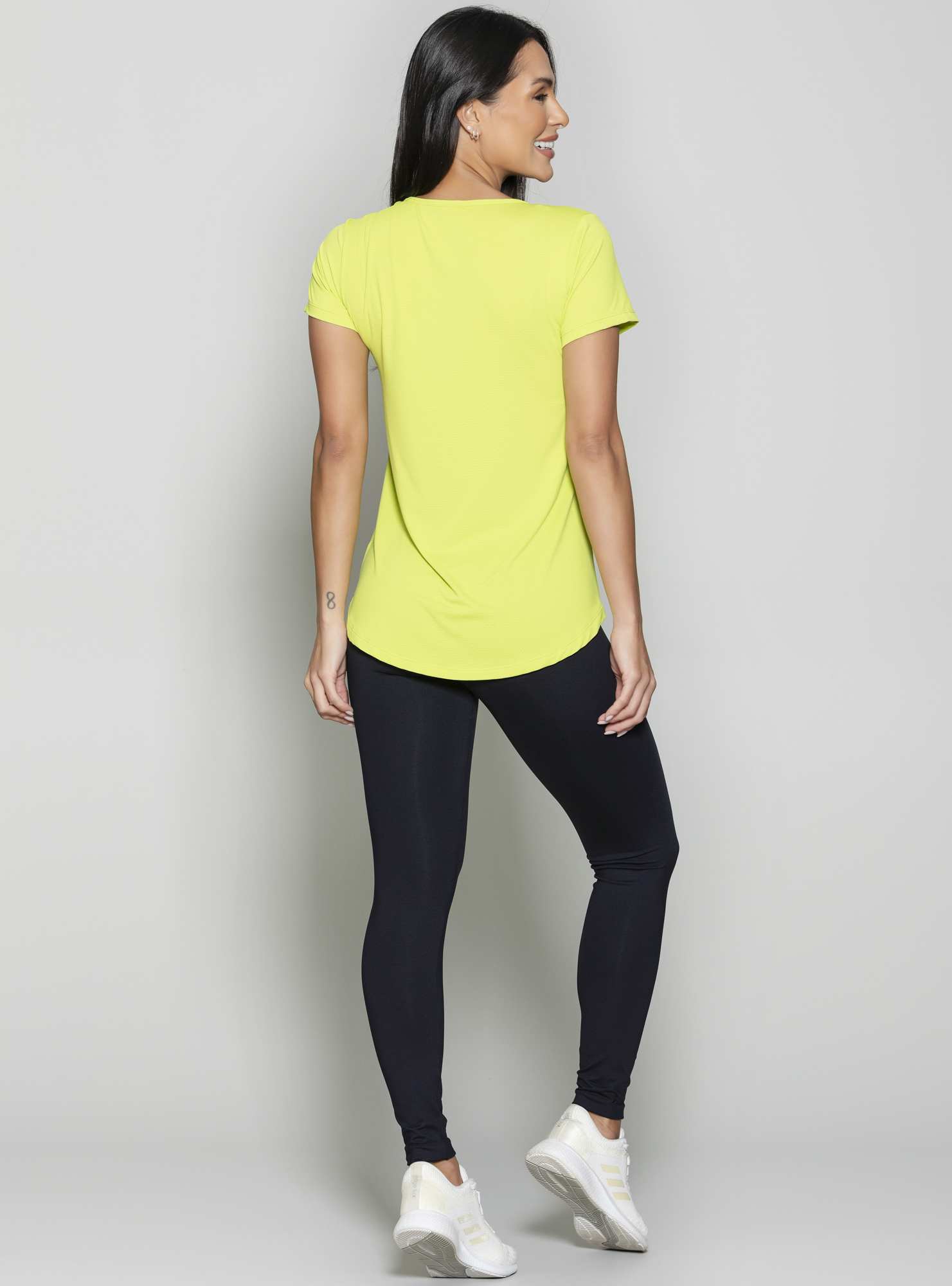 Blusa Alongada Essencial Verde 03