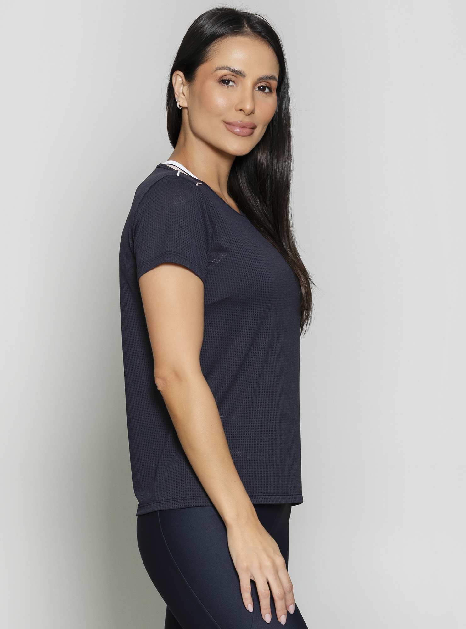 T-Shirt Outlines Preto / Branco