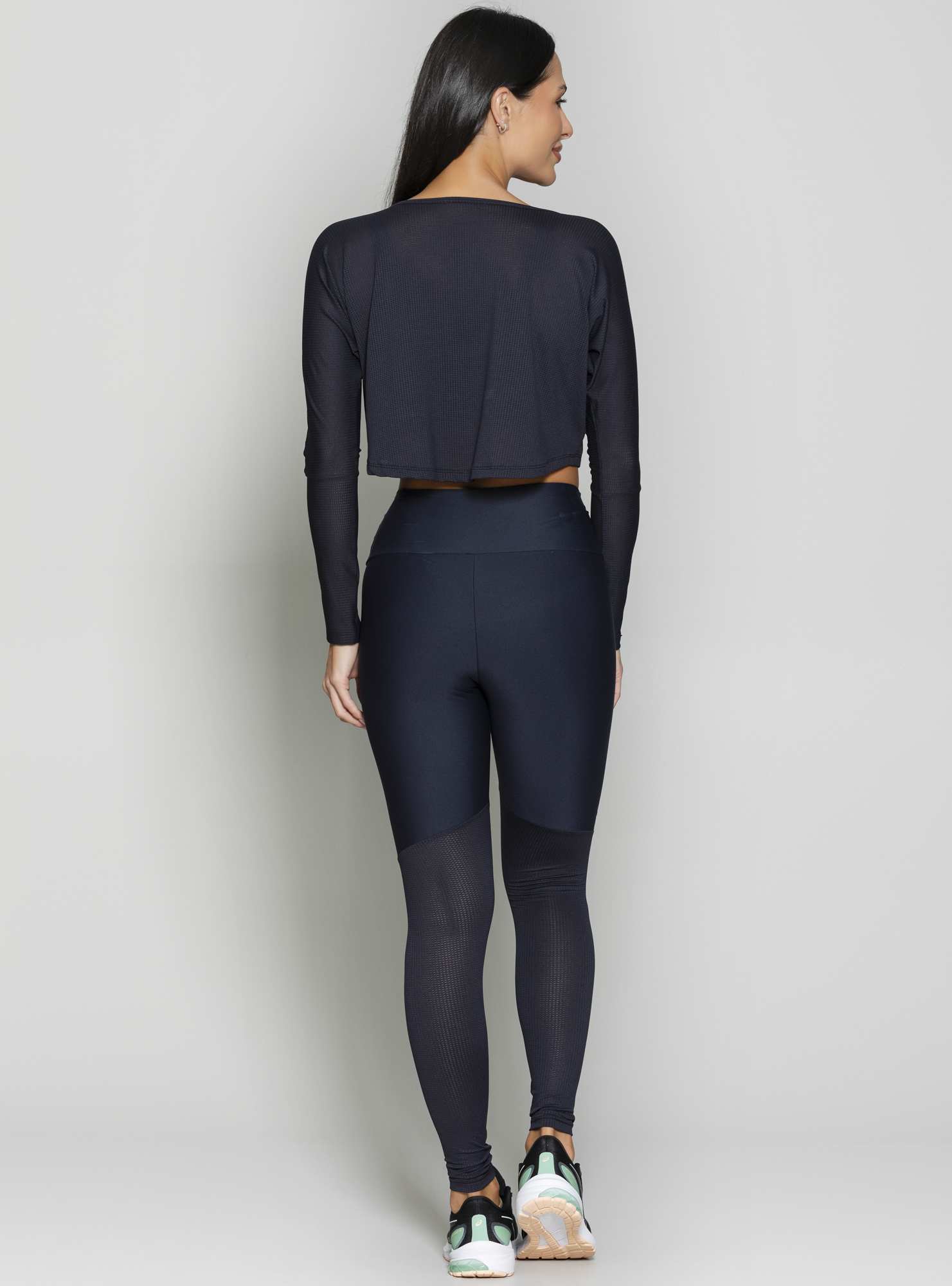 Blusa Cropped Manga Longa Modular Preto
