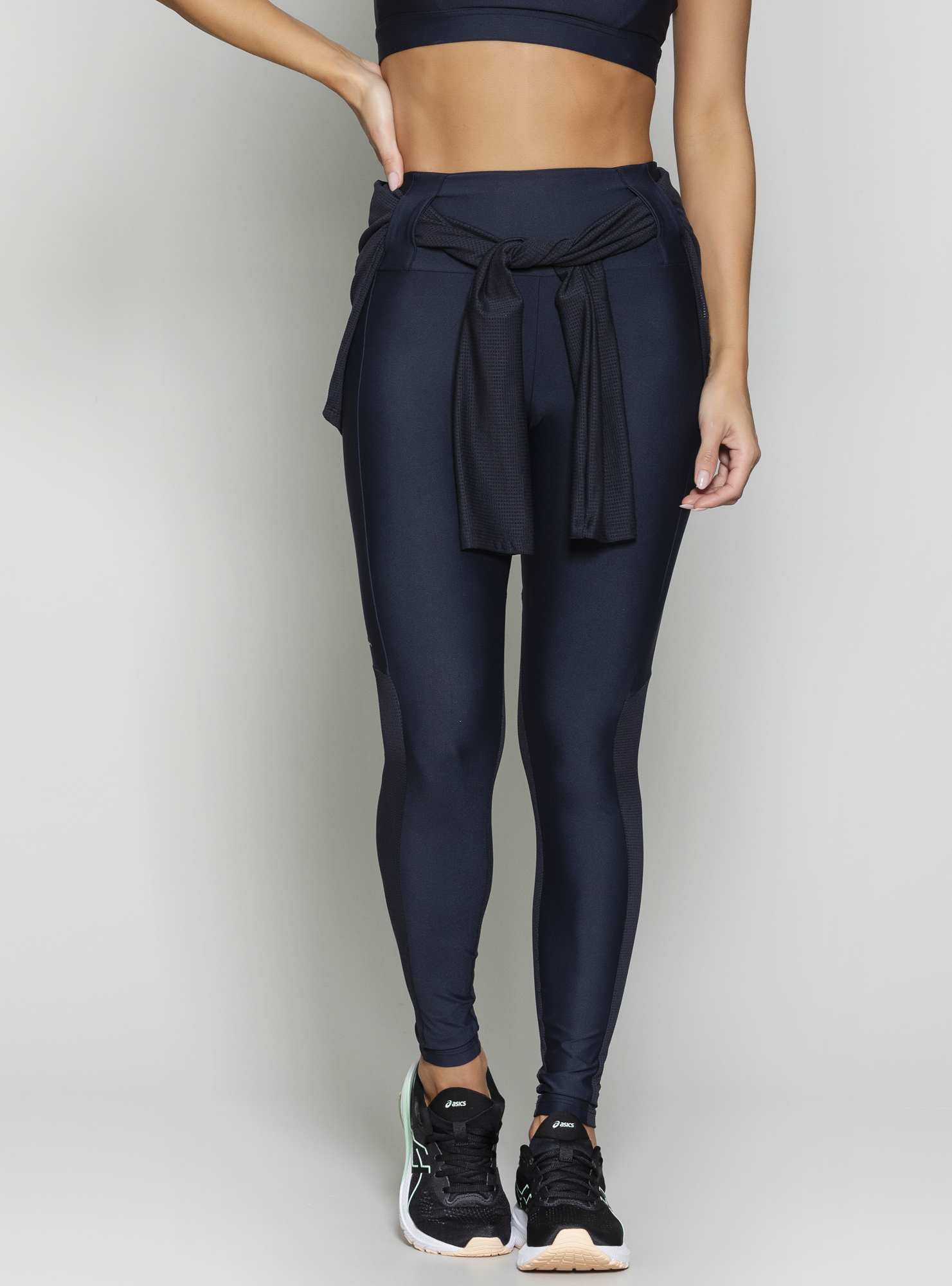 Blusa Cropped Manga Longa Modular Preto