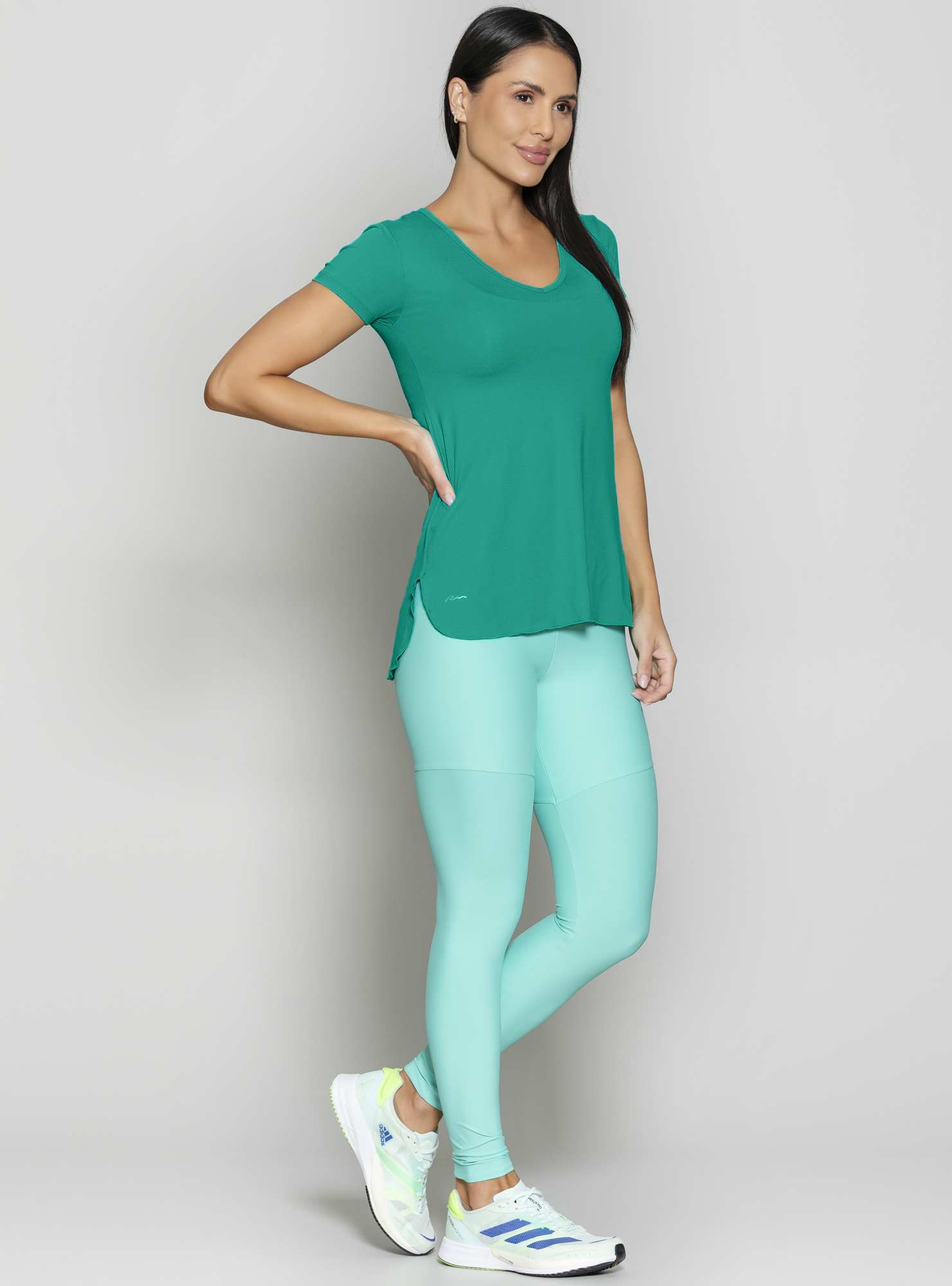 Blusa Alongada Essencial Verde 19