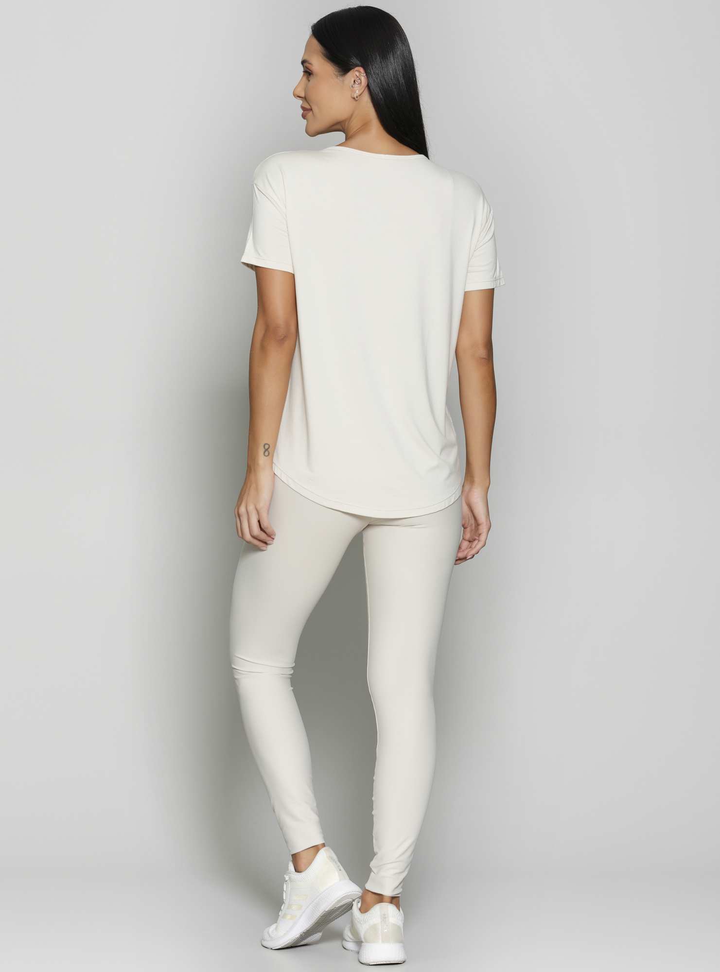 Blusa Alongada Athleisure Cru 01