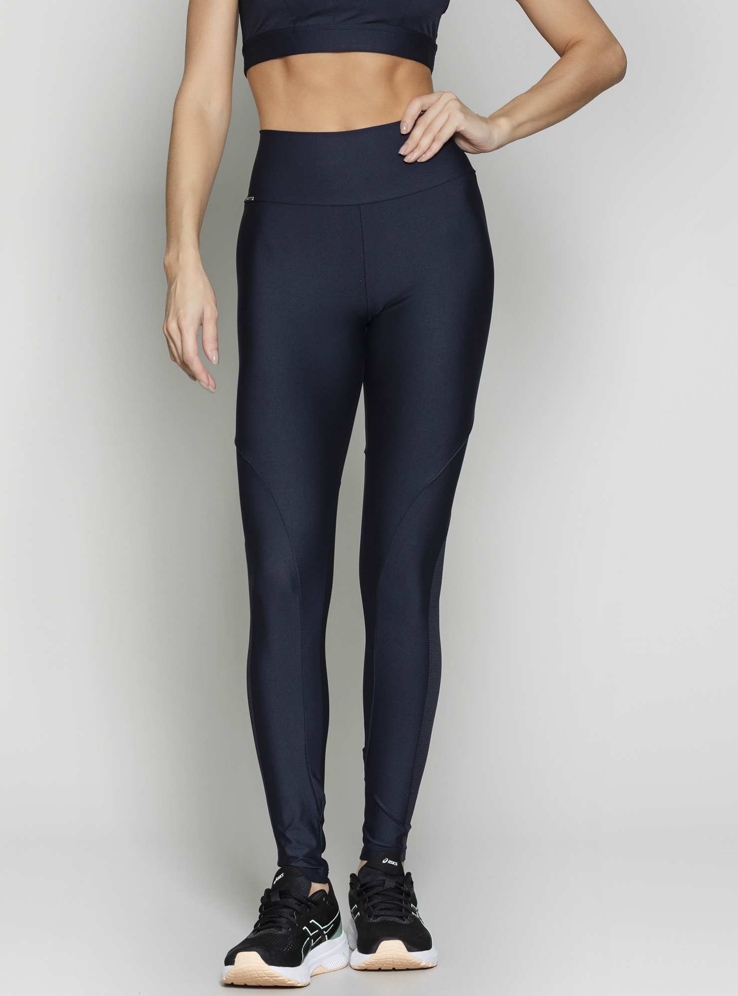 Legging Com Recortes Essencial Preto