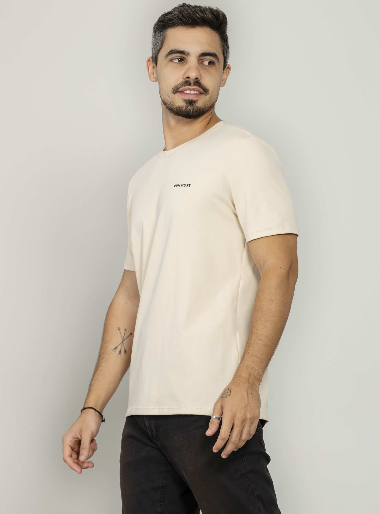 Camiseta Masculina Essencial Bege 01