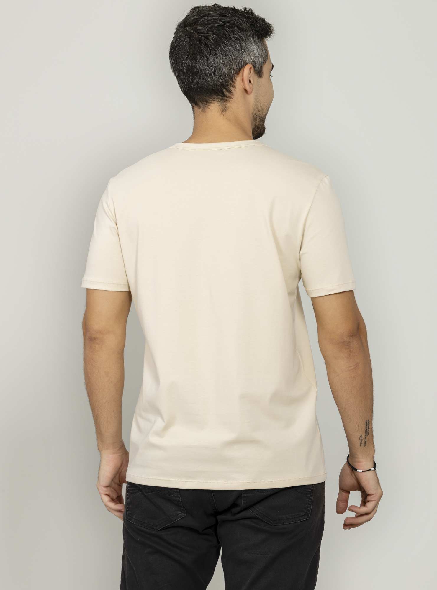 Camiseta Masculina Essencial Bege 01