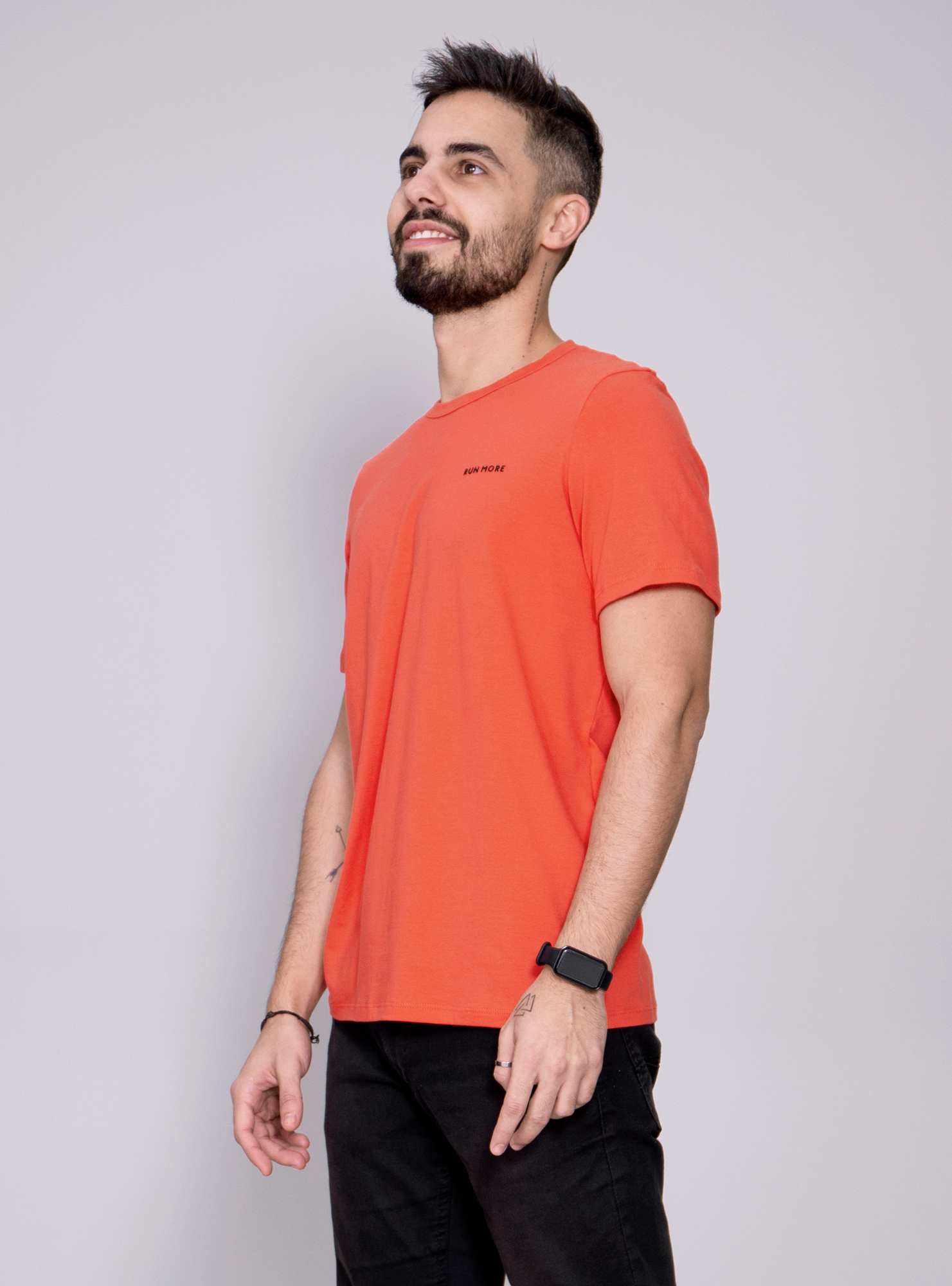 Camiseta Masculina Essencial Vermelho 03