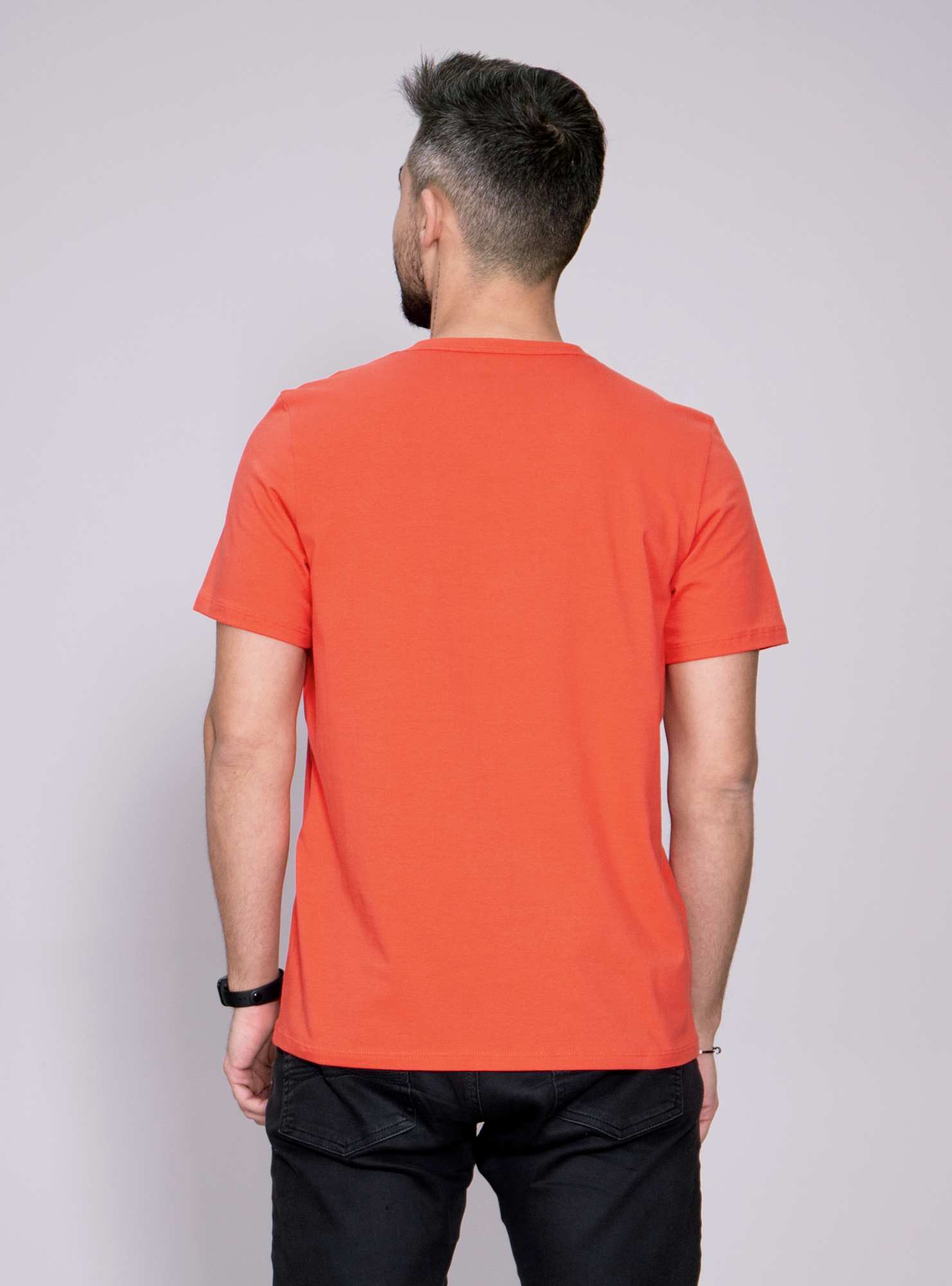 Camiseta Masculina Essencial Vermelho 03