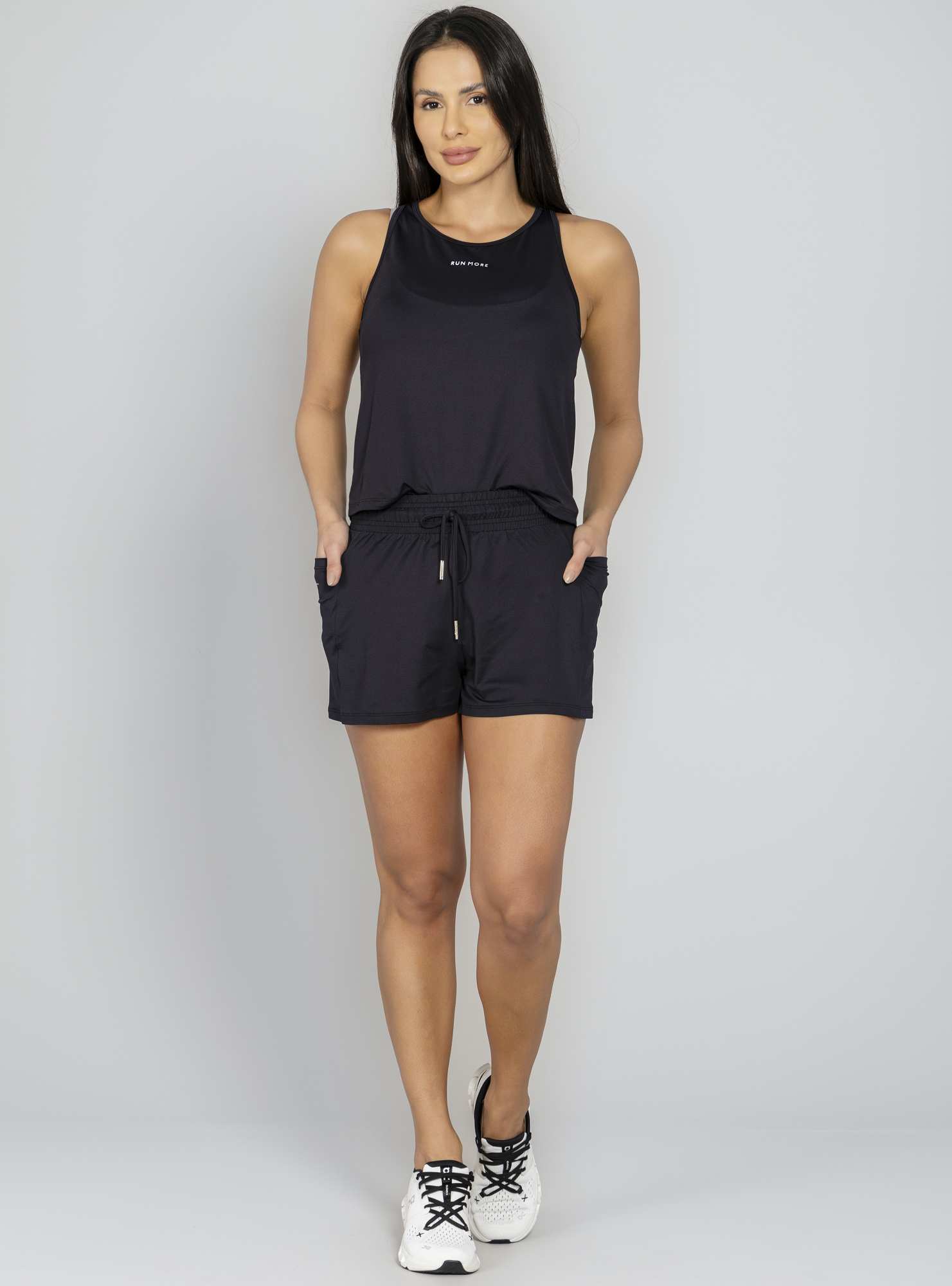 Short Com Bolsos Essencial Preto