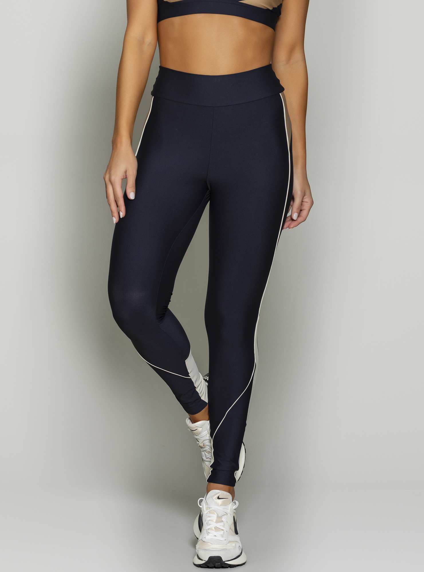Legging Curved Color Preto / Su 110