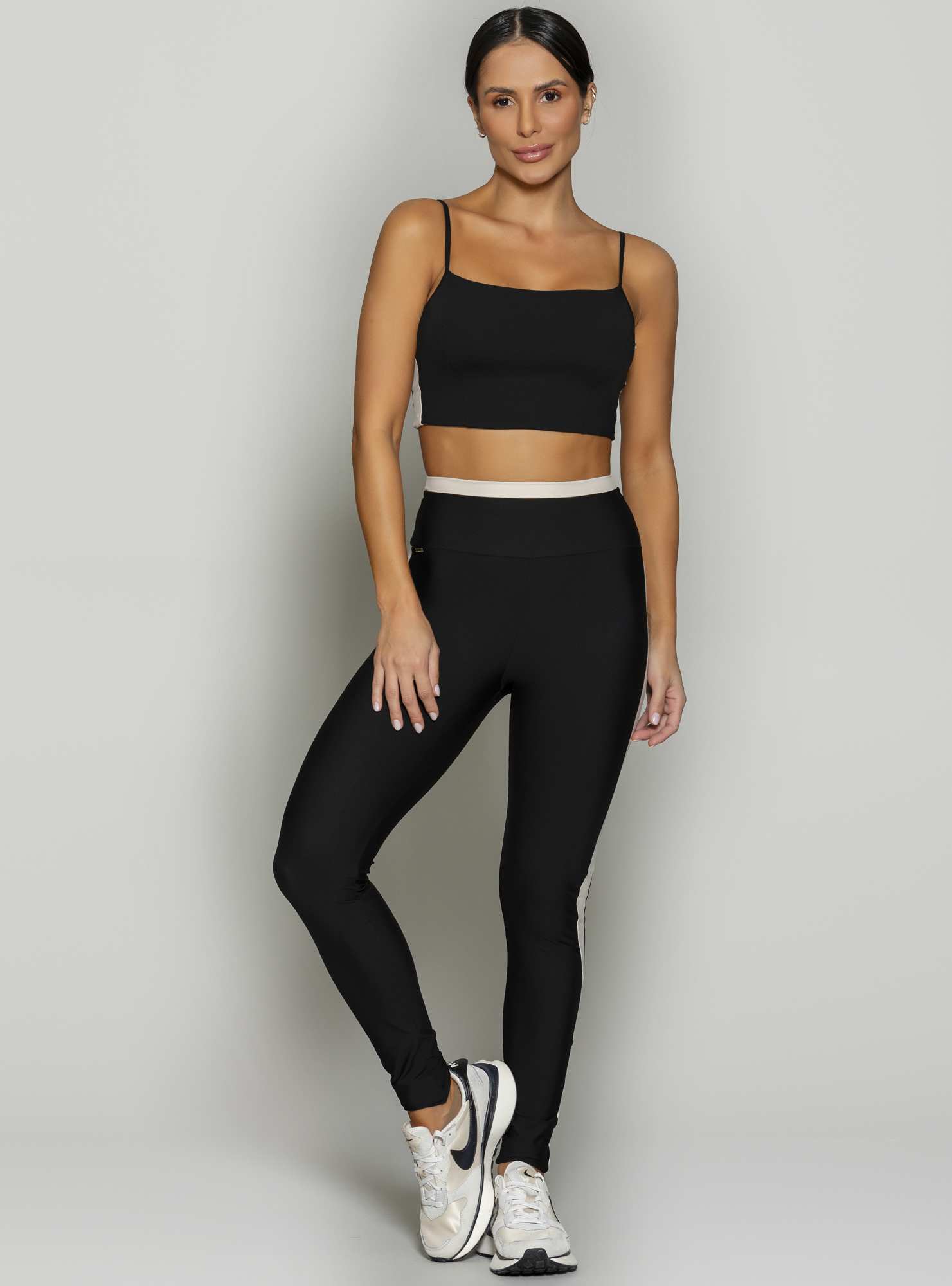 Top Leve Sustentação Not so Classic Preto 02 / Bege 02