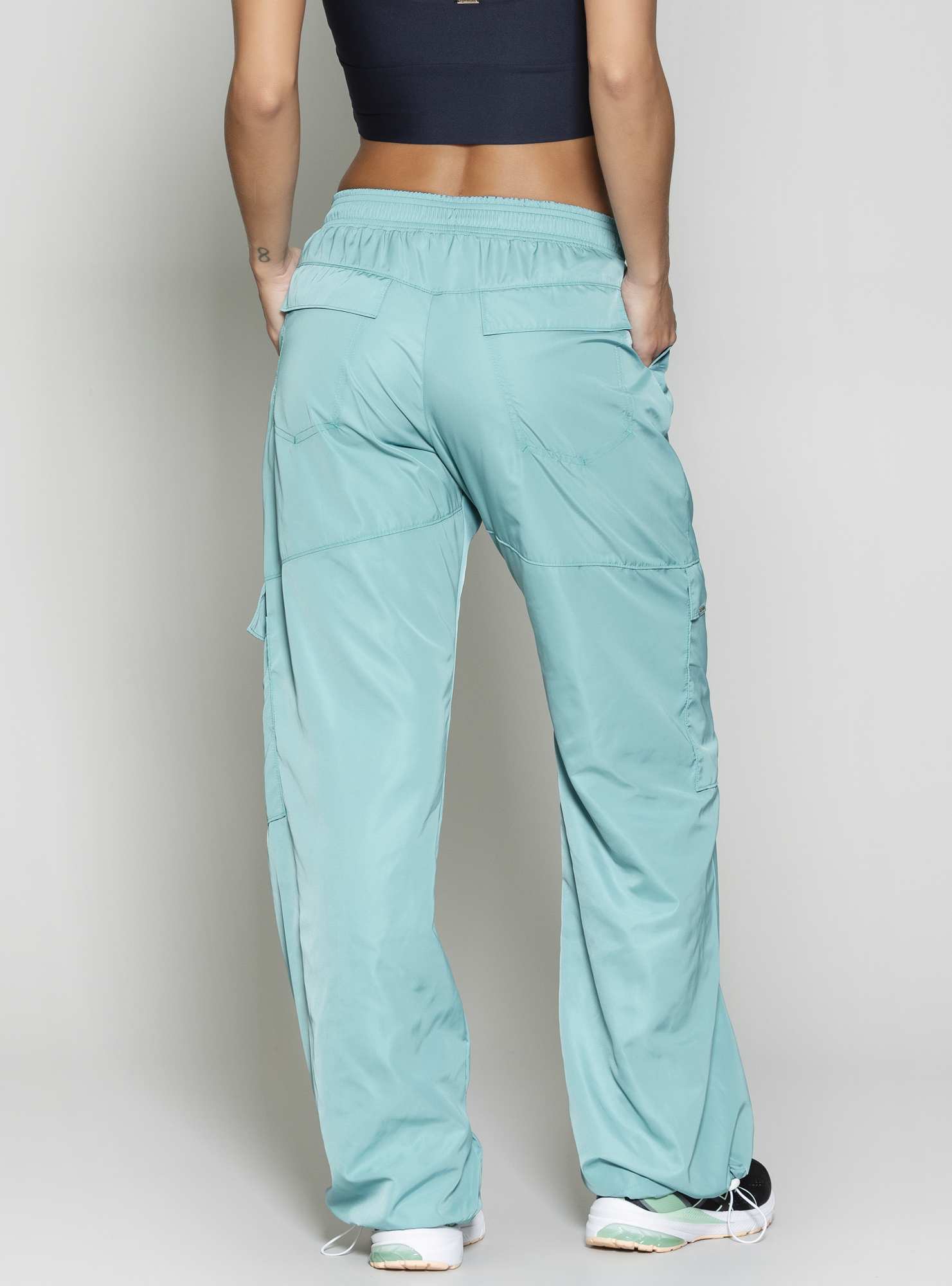 Calça Com Bolsos Utility Verde 10