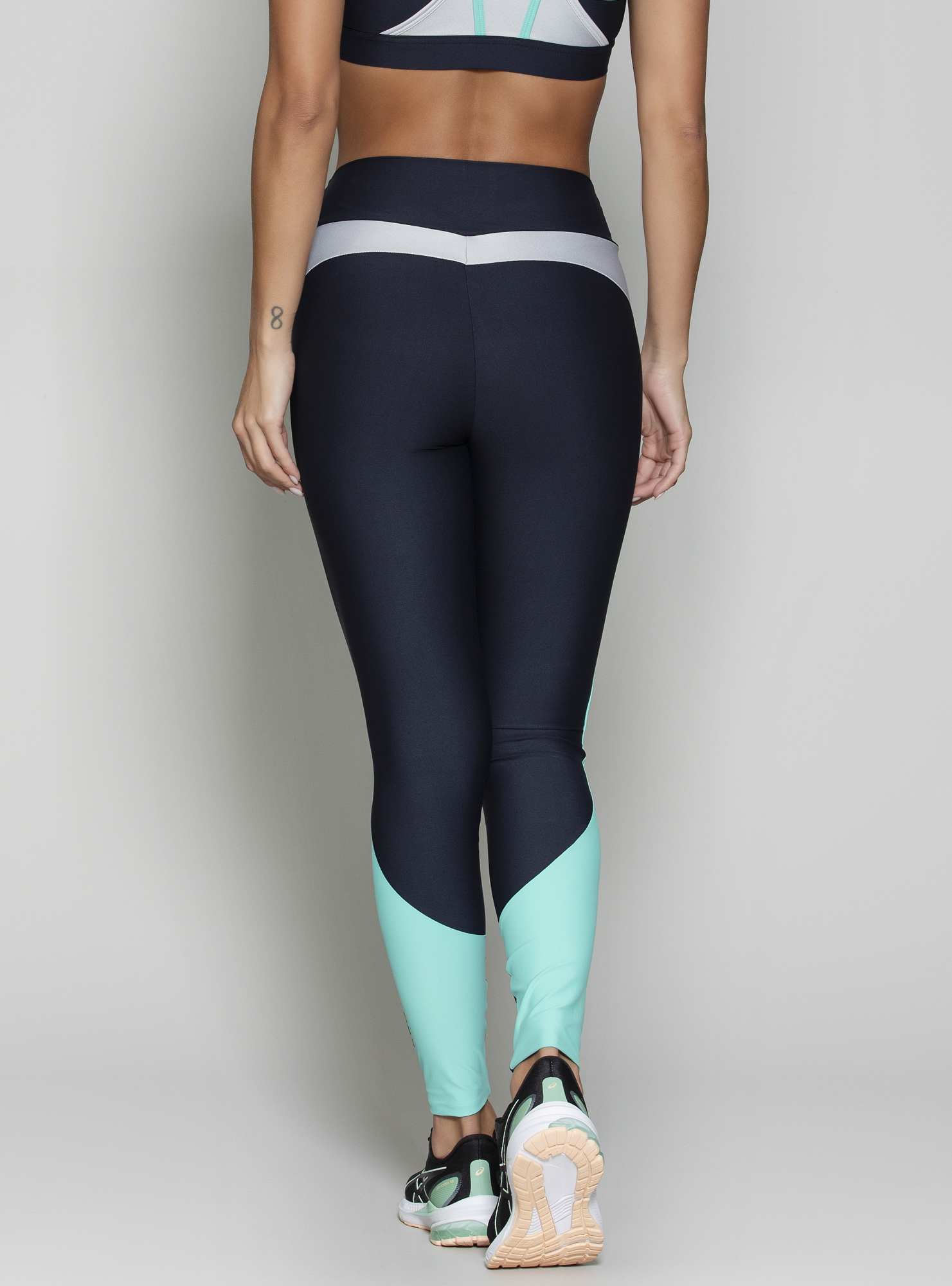 Legging Curved Color Preto / Su 108