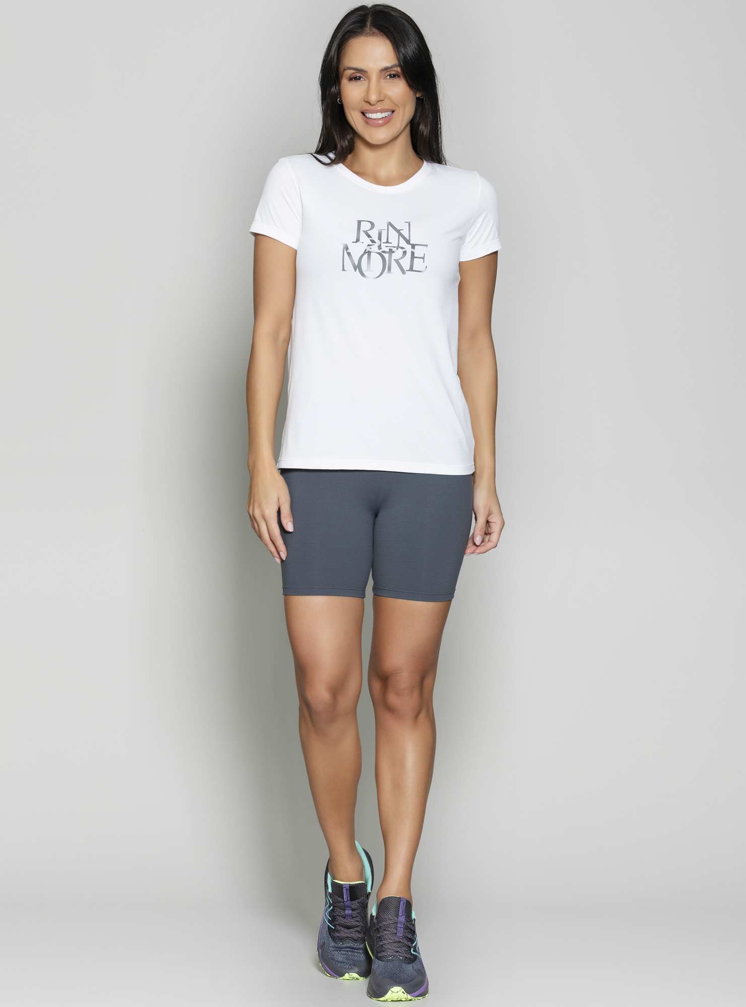 T-Shirt Essencial Branco / Preto