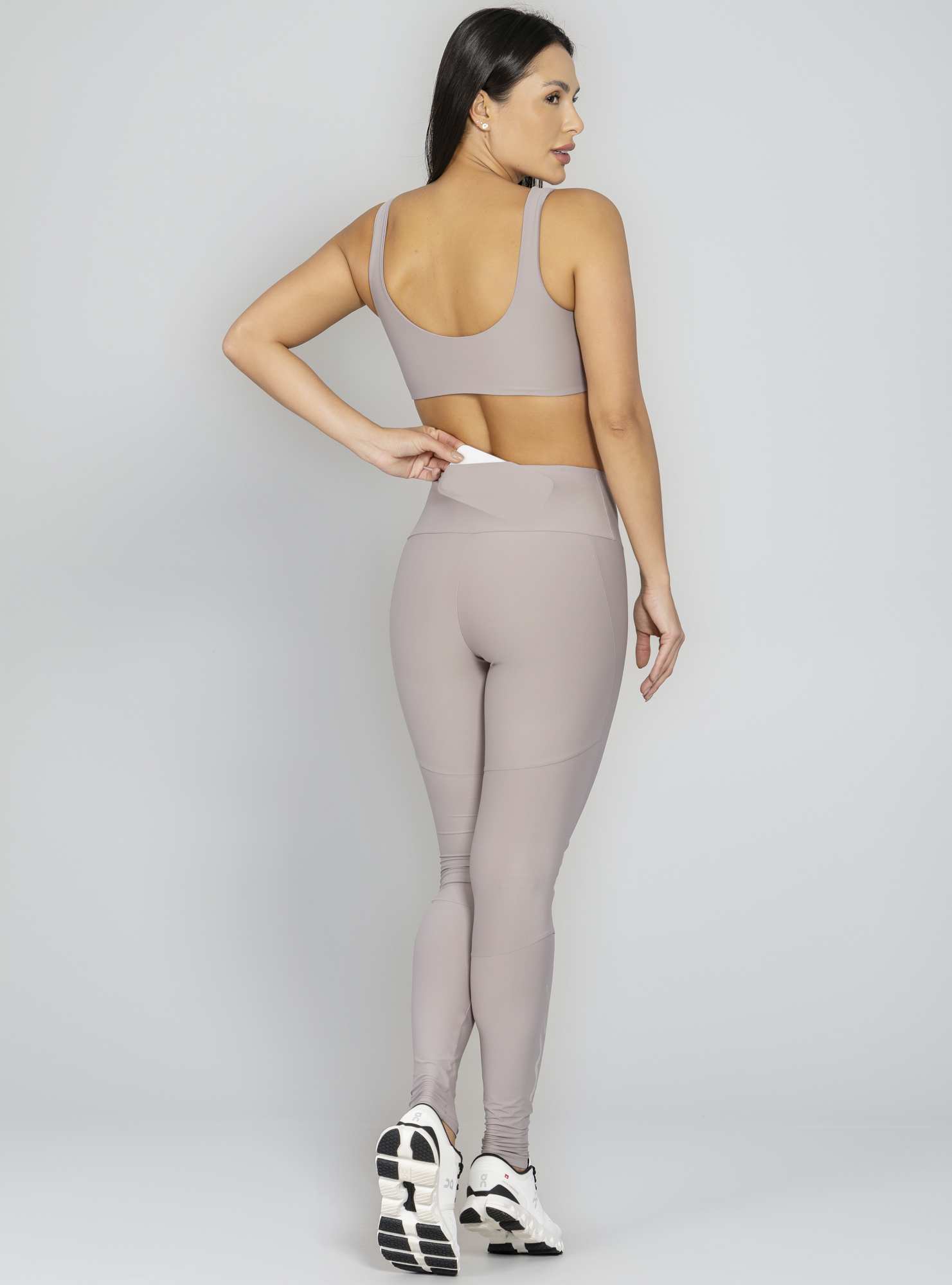 Top Minimal Essencial Cinza 28 / Prata