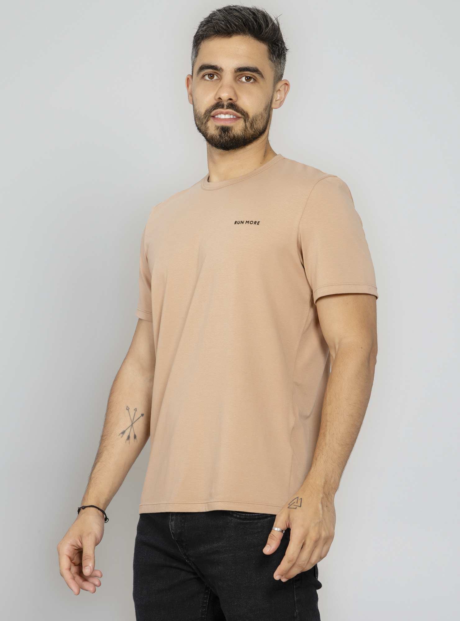 Camiseta Masculina Essencial Bege 03