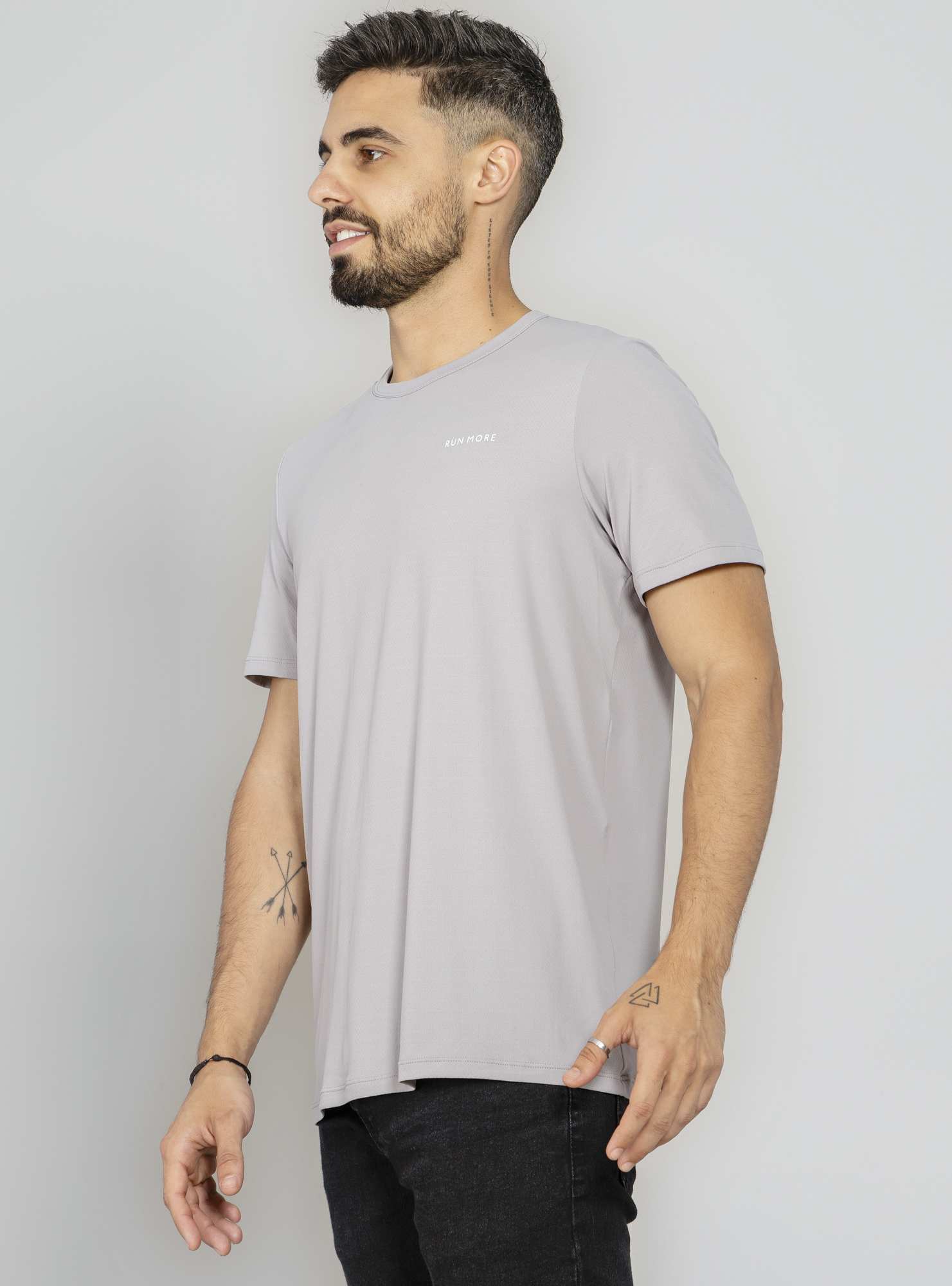 Camiseta Masculina Essencial Cinza 03