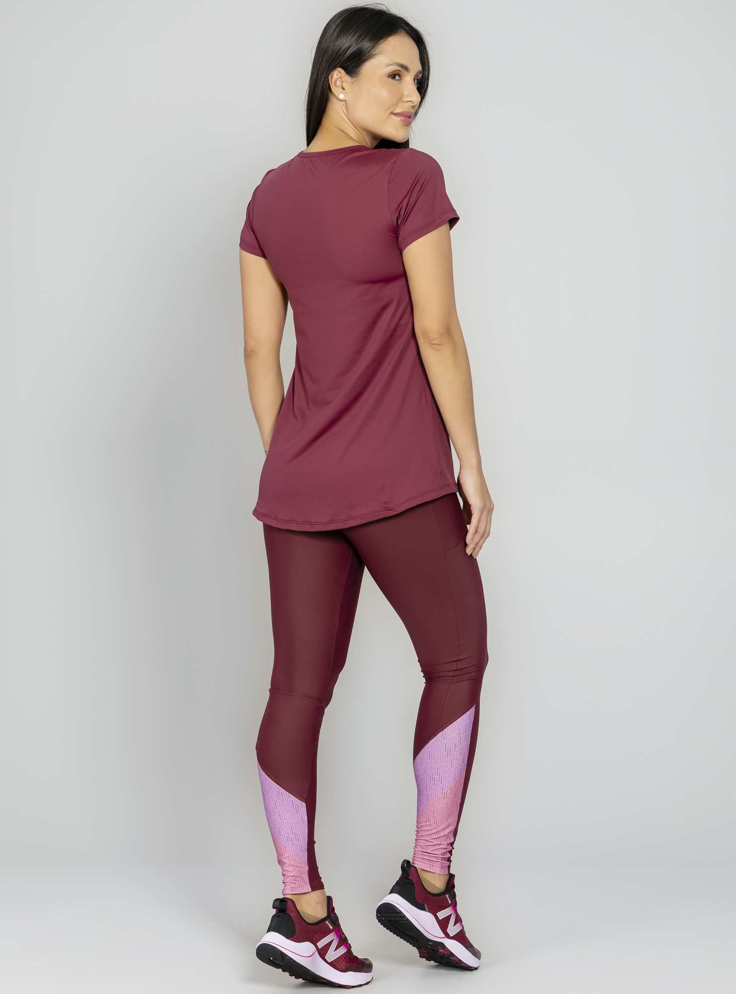 Blusa Alongada Essencial Bordo 03