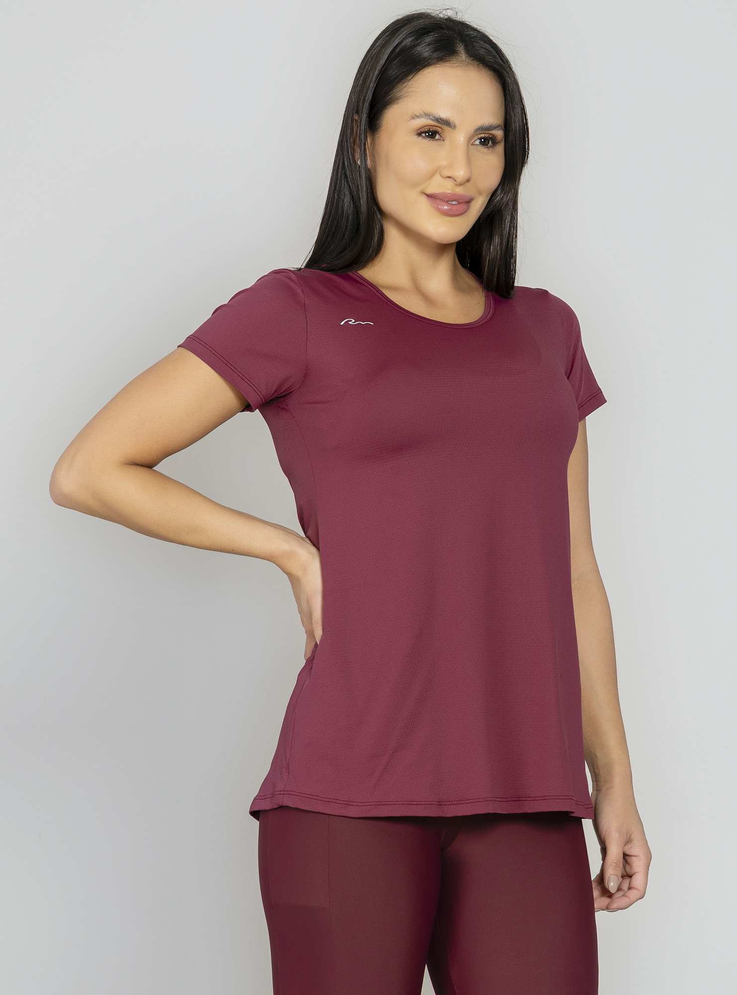 Blusa Alongada Essencial Bordo 03
