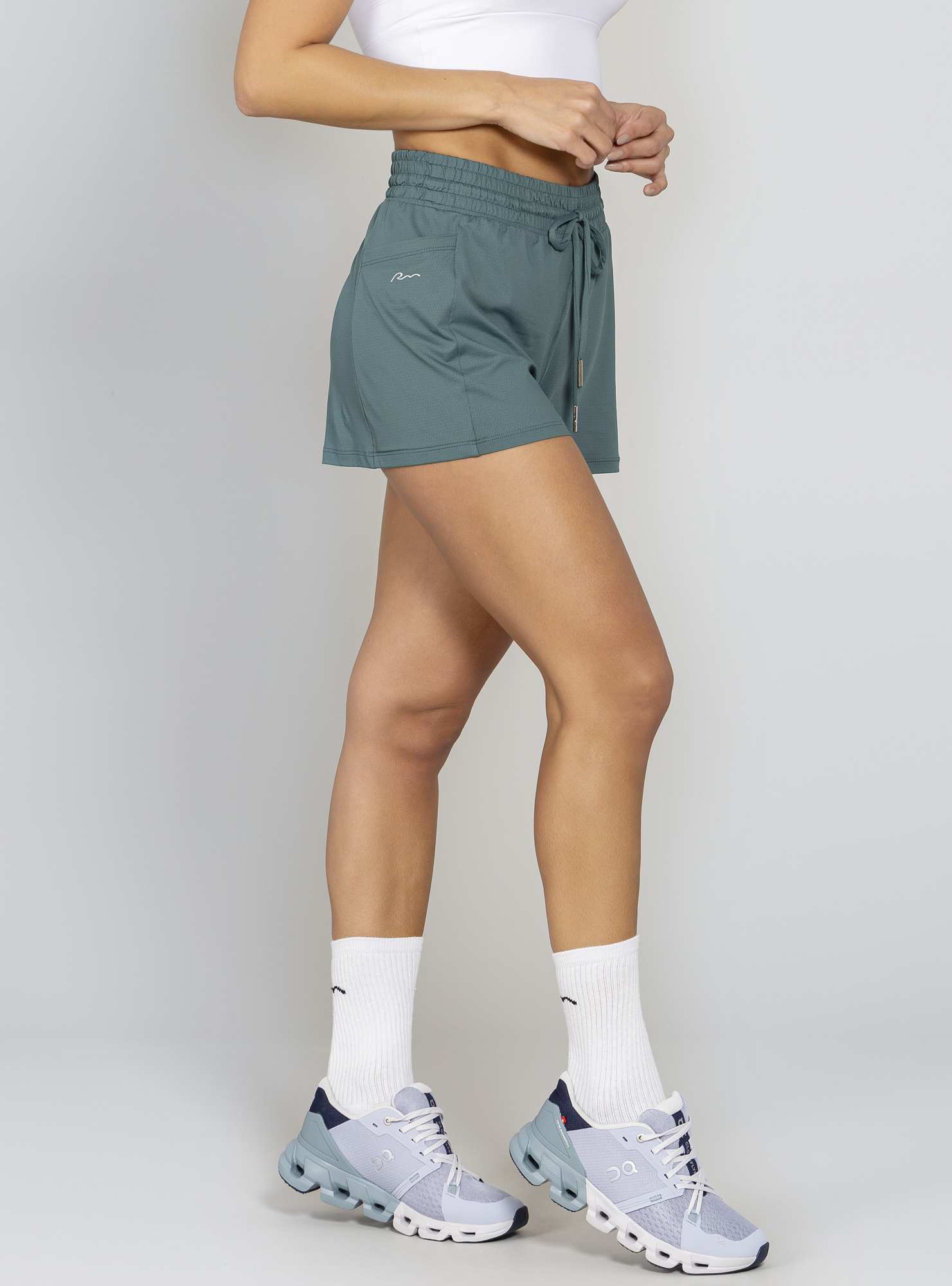 Short Com Bolsos Essencial Verde 02