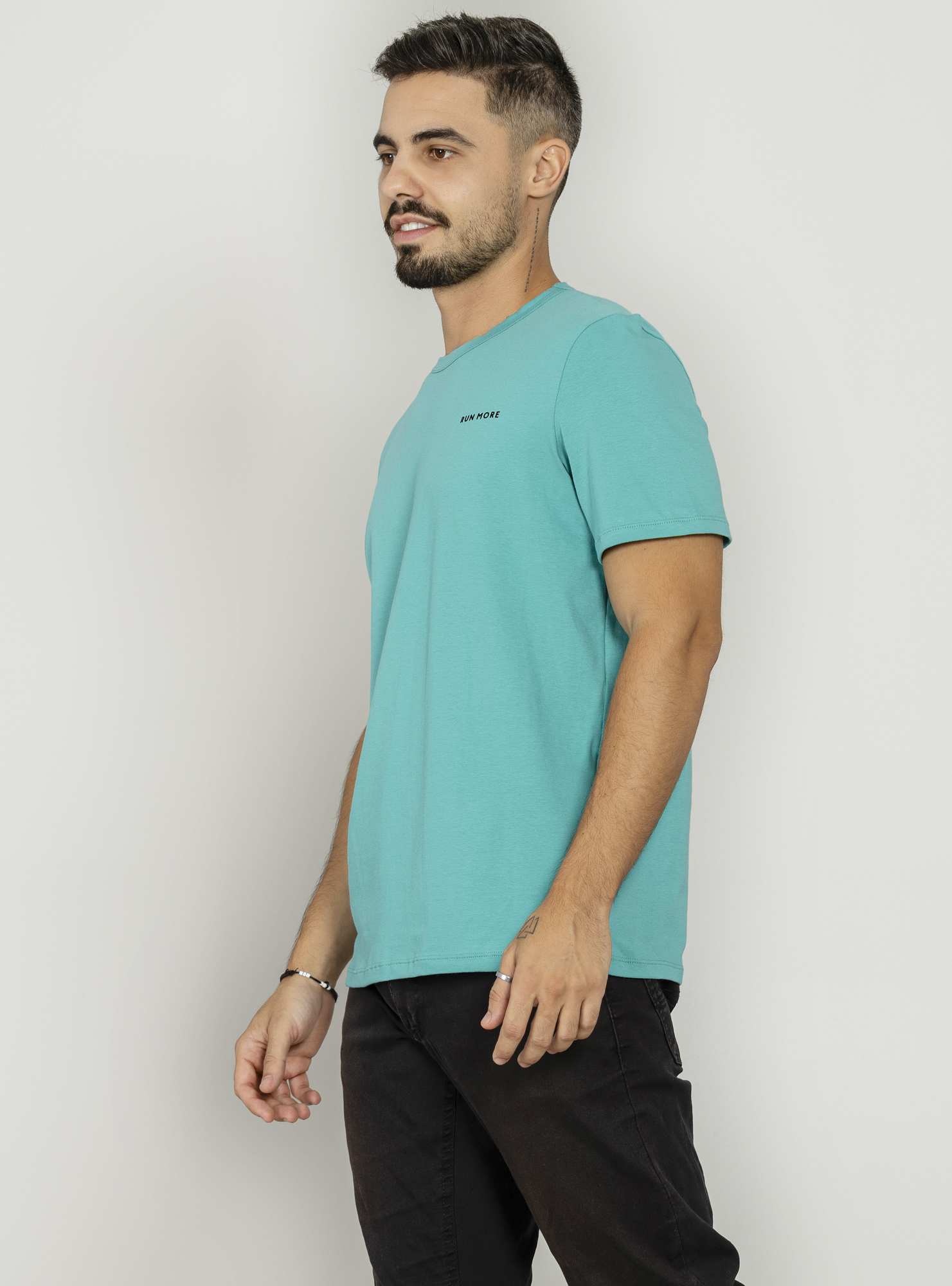 Camiseta Masculina Essencial Verde 10