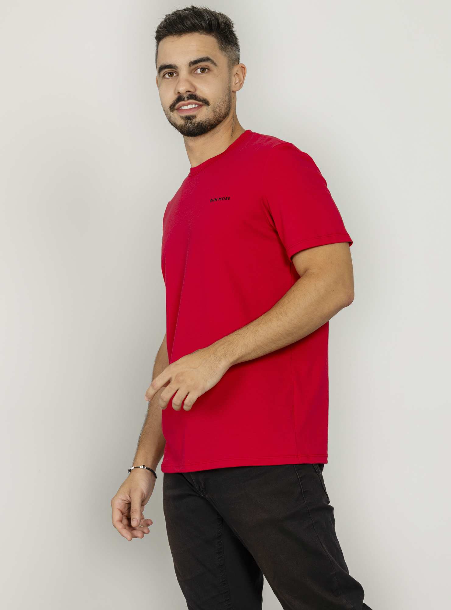 Camiseta Masculina Essencial Vermelho 01