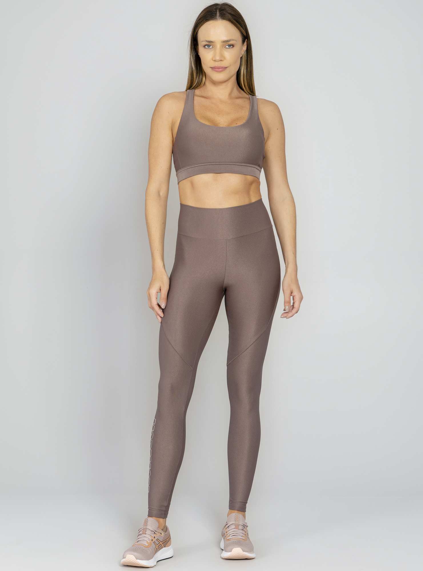 Top Glow Essencial Marrom 05