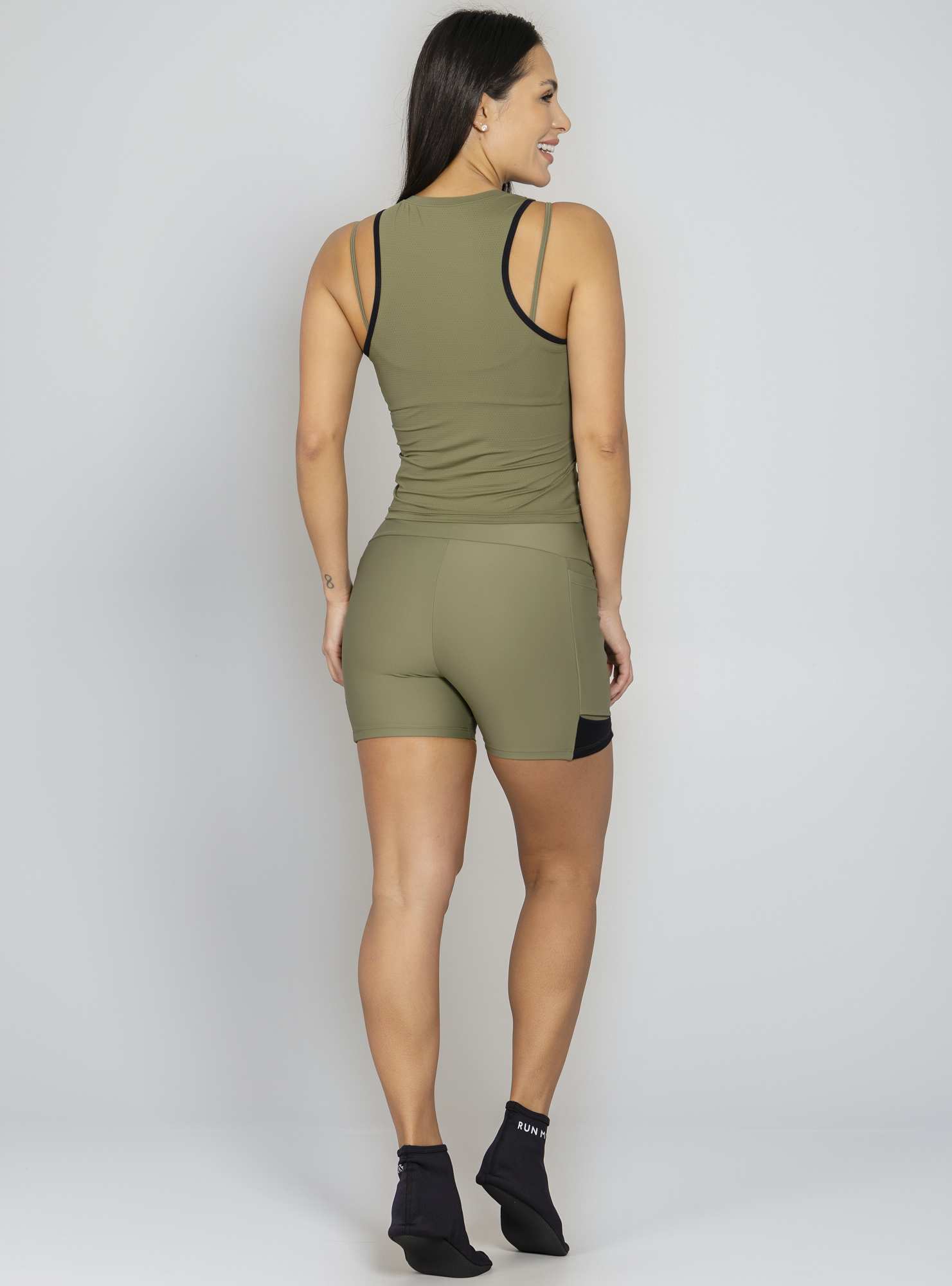 Regata Ajustada Verde 20 / Preto