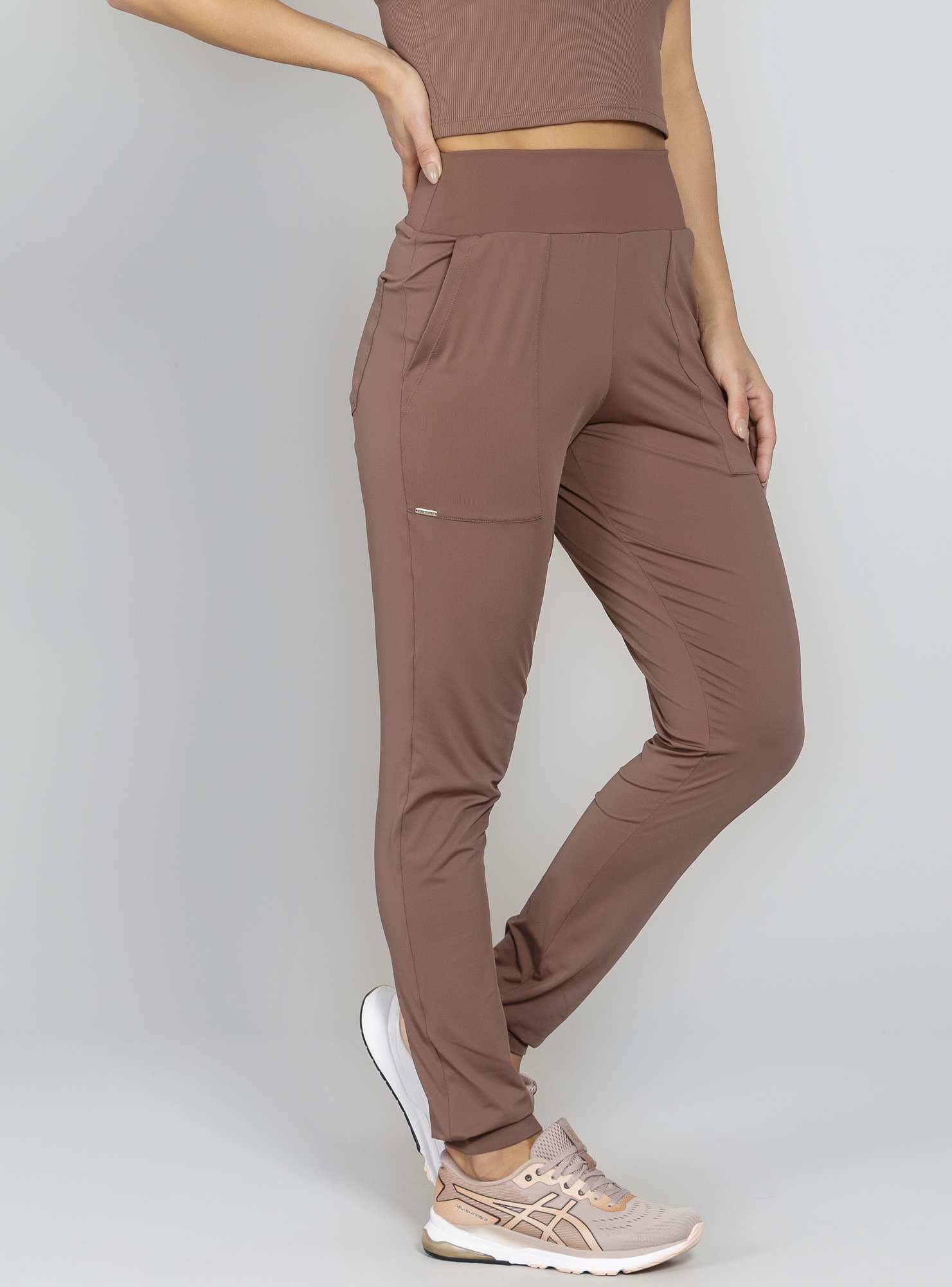 Calça Canelada Blend Marrom 06