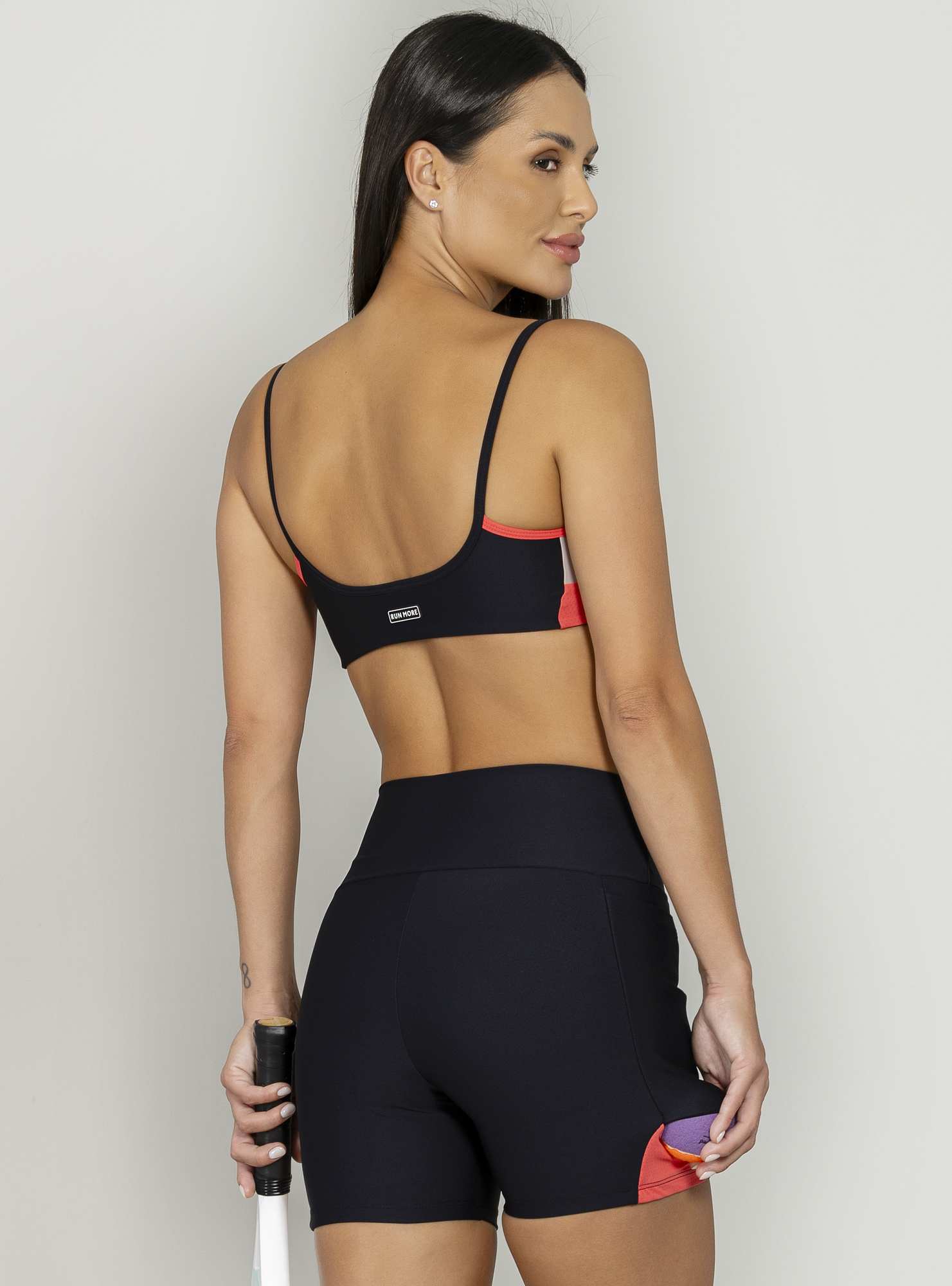Top Leve Slim Preto / Vermelho 13